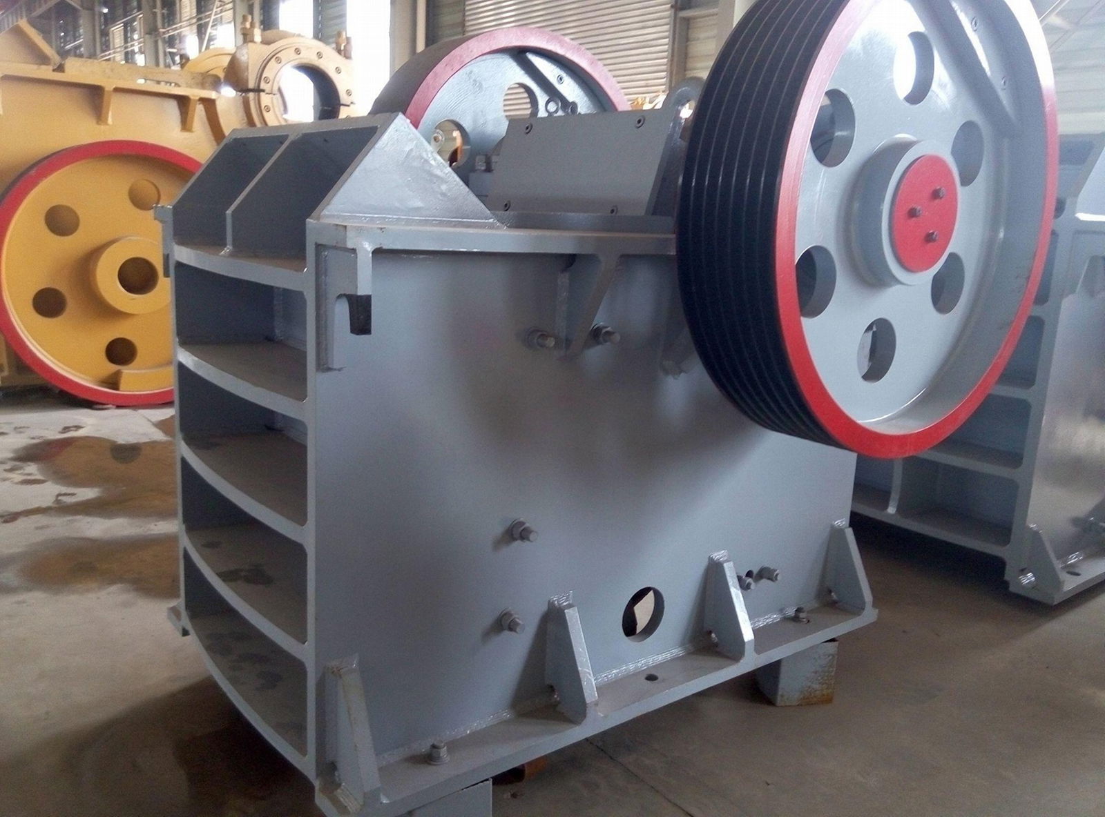   PE250x400 mining crusher  stone jaw crusher with diesel engine