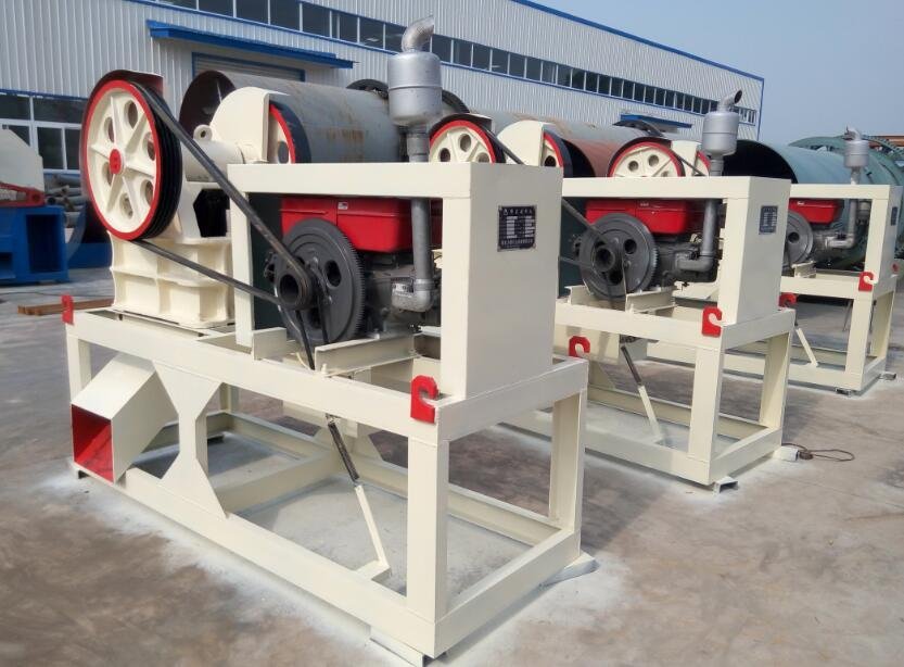  PE150x250 mini rock jaw crusher for laboratory with diesel engine 4