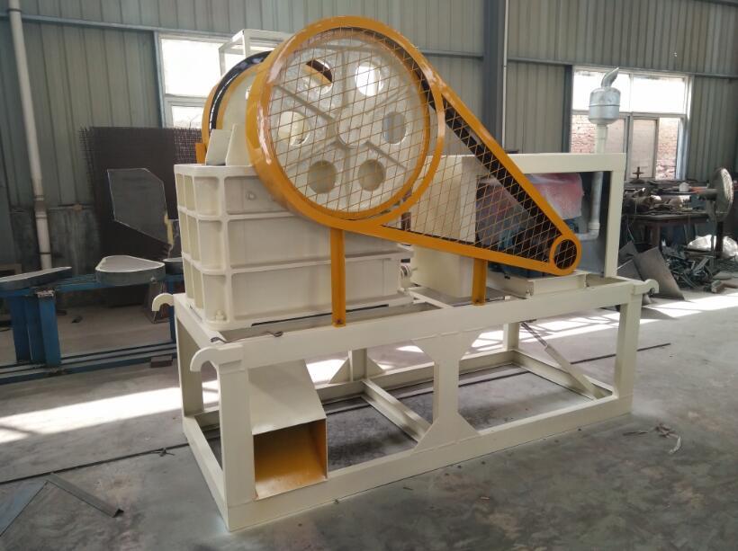   PE200x300 small  stone jaw crusher for laboratory with diesel engine