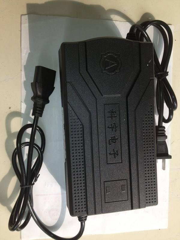 12V 15A High Frequency Car Battery Charger with Reverse Connect 