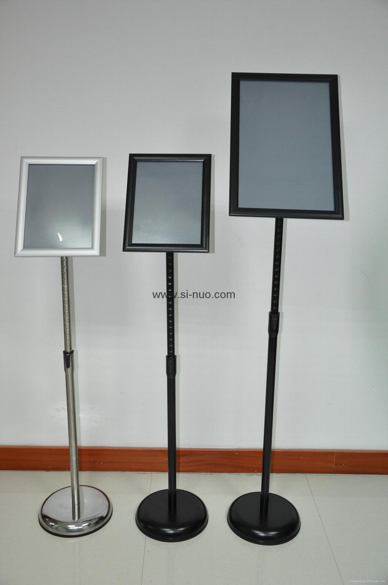Adjustable poster Stand 