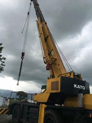 Kato KR35H-3 rough terrain crane