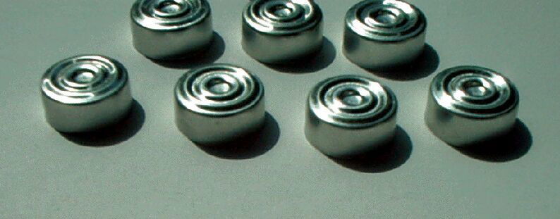 Aluminium caps with rubber liner