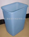 Plastic trash can 1