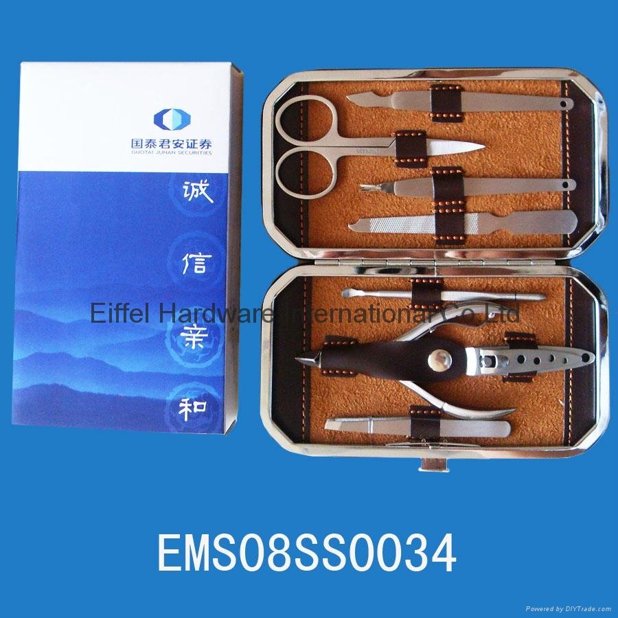 High quality manicure set in color box 