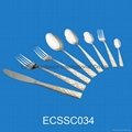 Stainless steel cutlery set with golden plating