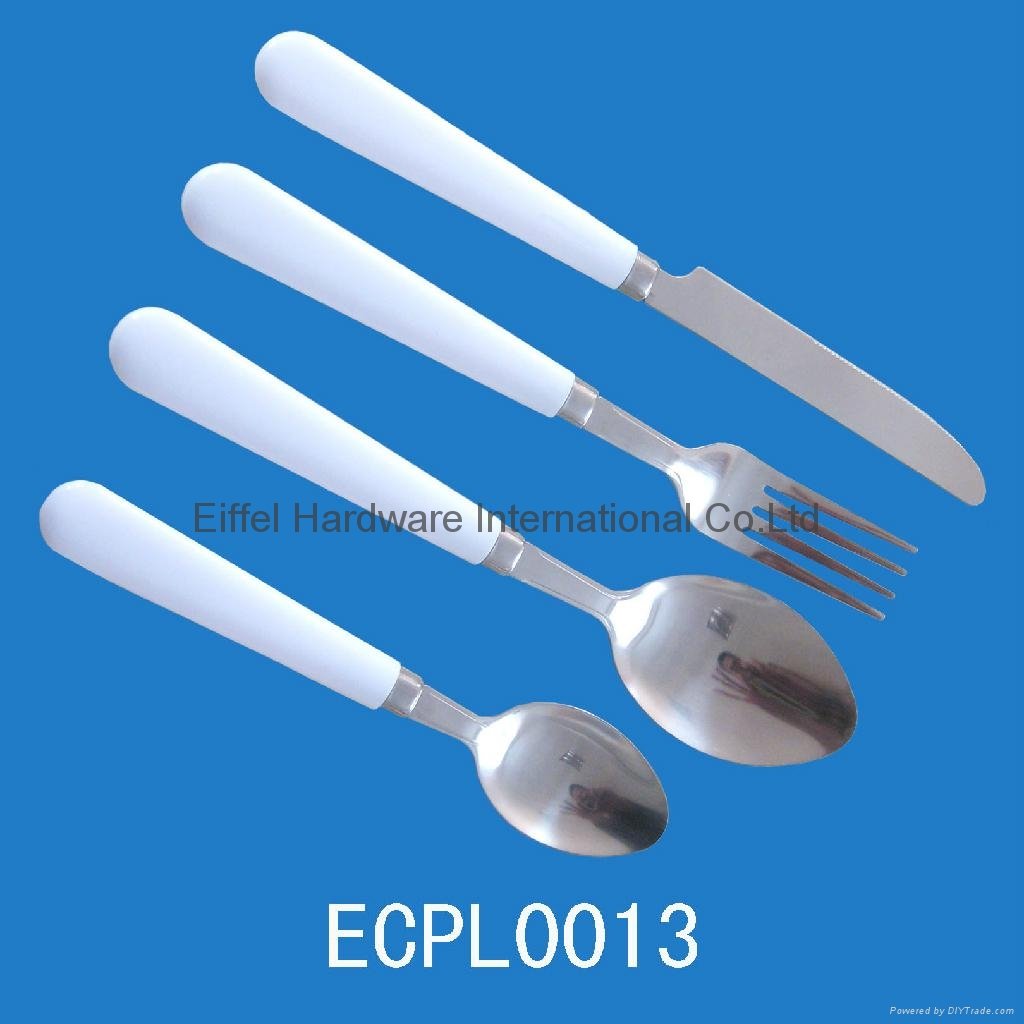 Cutlery set with plastic handle 