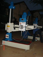 Radial drilling machine 