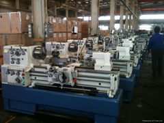 Gap bed lathe 